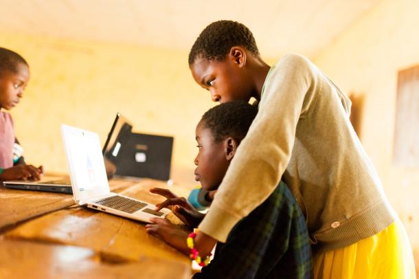 Making digital open schools resilient 