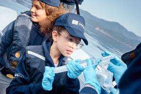КС 15: школьники помогают ЮНЕСКО ускорить отслеживание морских видов