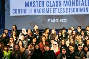 Rencontre entre étudiants et activistes à l'UNESCO pour mener la lutte contre le racisme