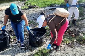 Exitosa limpieza de playa en la localidad de Cojímar, La Habana