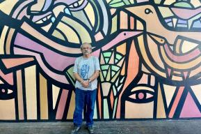 Alejandro “Mono” González, muralist: "Art is part of society's therapy"