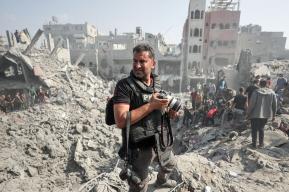 منح صحفيين فلسطينيين يغطون أحداث غزة جائزة اليونسكو/غييرمو كانو العالمية لحرية الصحافة لعام 2024