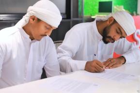 Cómo el apoyo de su comunidad hizo posible el empoderamiento de Ahmad mediante la educación en los Emiratos Árabes Unidos 
