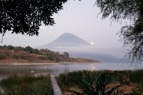 Des experts de l’UNESCO et des communautés autochtones coopèrent pour étudier le patrimoine culturel subaquatique du lac Atitlán au Guatemala