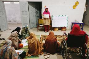 Alfabetización: desafíos y oportunidades después de la COVID-19 para las niñas y las mujeres