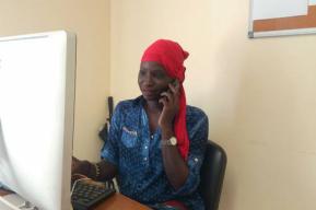 L’UNESCO forme des jeunes filles chargées d’association au développement d’applications mobiles au Burkina Faso